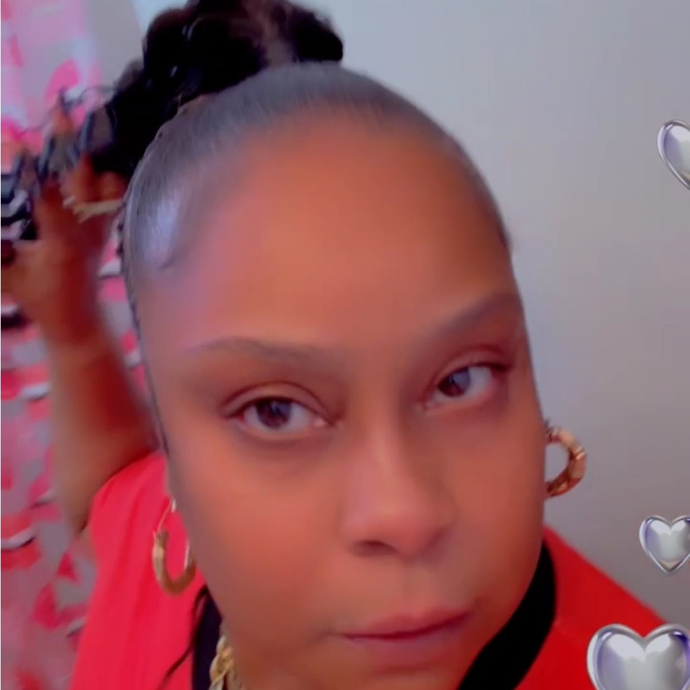 I’m Donna🌹
I usually don’t counter offer❣️REASONABLE OFFERS RESPECTFULLY ✌🏽🫶🏾🔐 - Picture 4 of 4